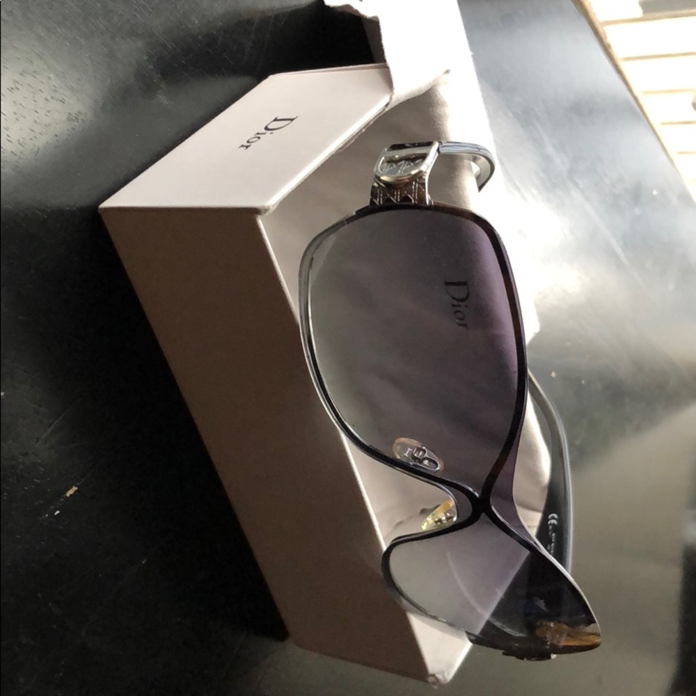 Dior Sunglasses - Picture 4 of 4